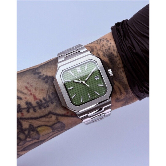 Custom Seiko Mod • Green Cubitus • 44mm